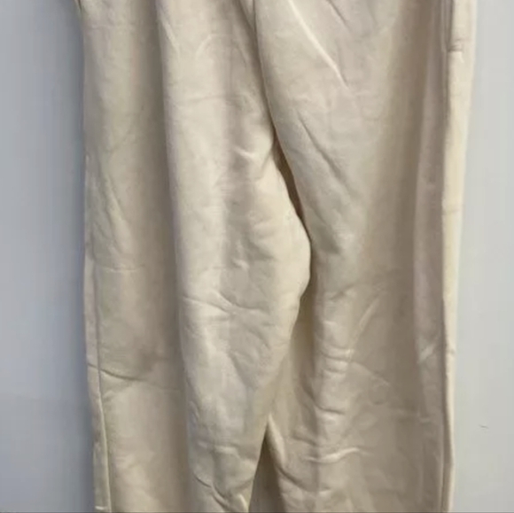 Adidas Essentials Fleece Joggers Size L NWT MSRP $65 - Picture 3 of 4